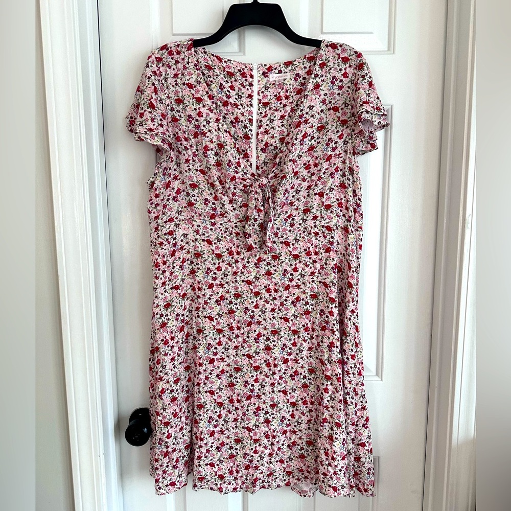 Xhiliration Flower Flowy Dress